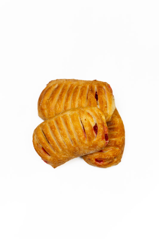 Strawberry and Cream Cheese Croissant(2pcs)